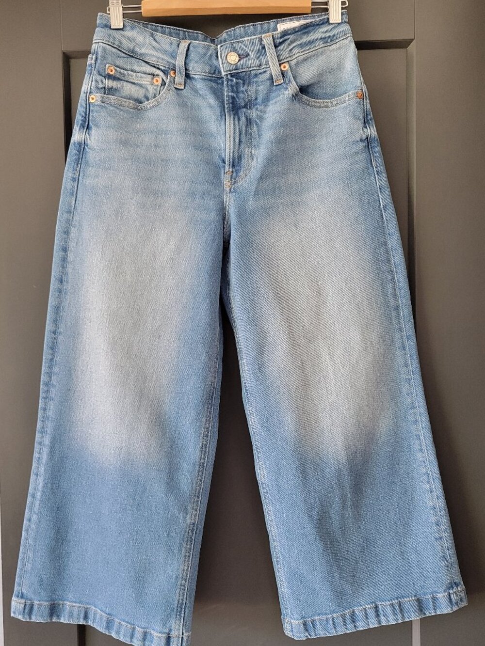 GAP Curvy High Stride Wide-Leg Ankle Jeans NWOT